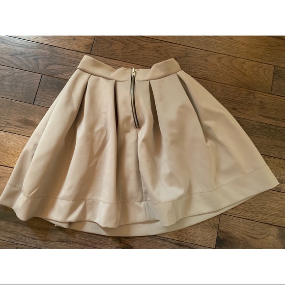 High waisted taupe/tan mini skirt - Picture 2 of 3